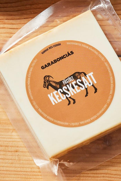 Garabonciás füstölt kecskesajt